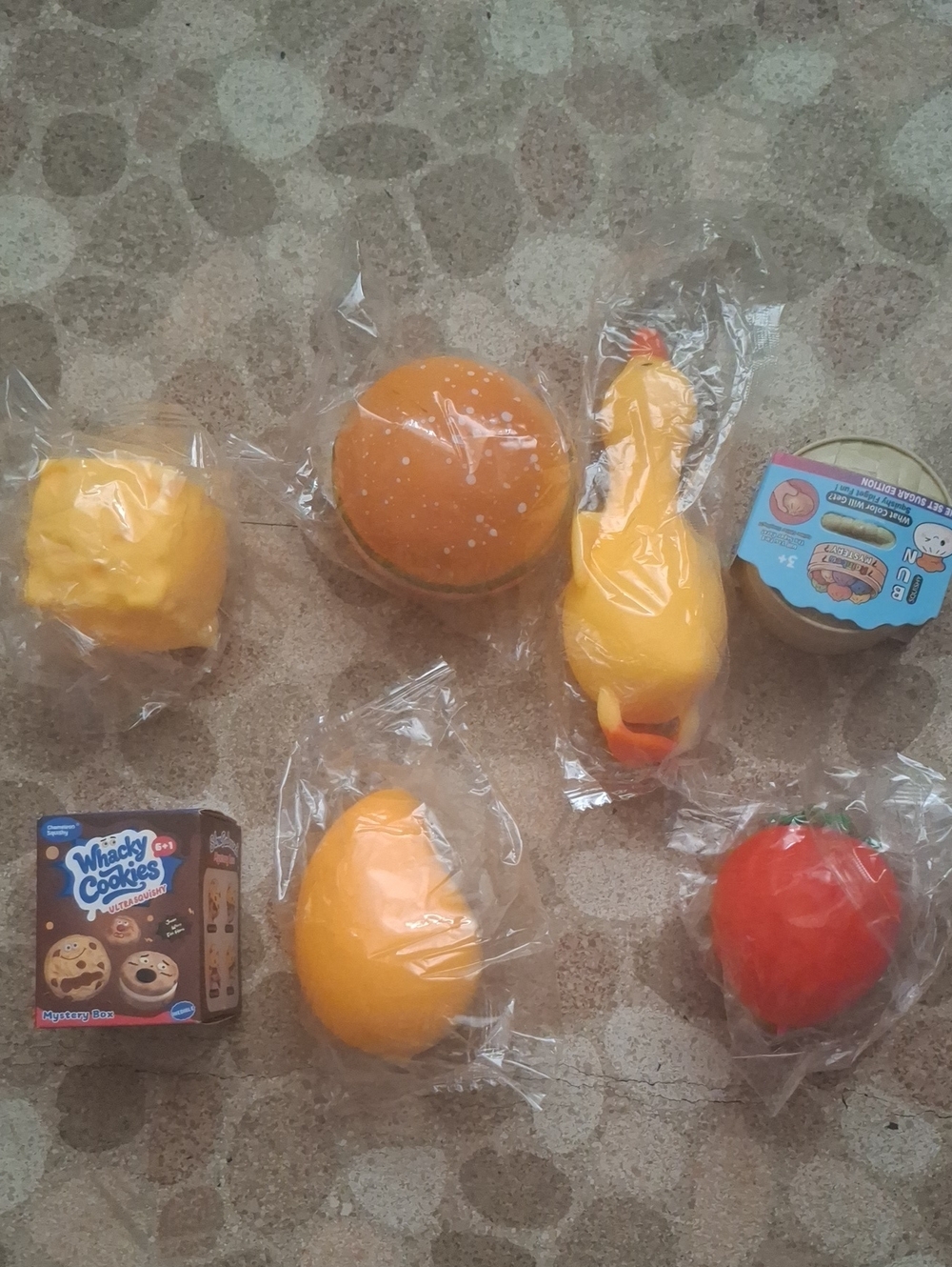 Slow-Rise Squishy Food & Animal Toy Set - Yellow & Red